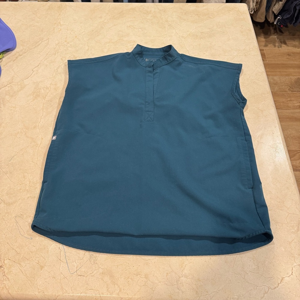Figs Ocean Blue Scrub Top